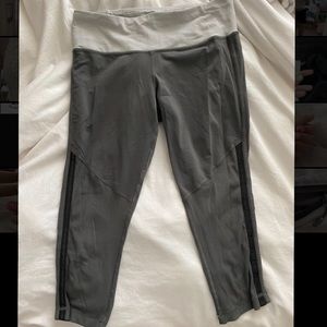 Lululemon gray cropped leggings